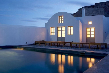 Luna Santorini Suites – Pyrgos | Greece