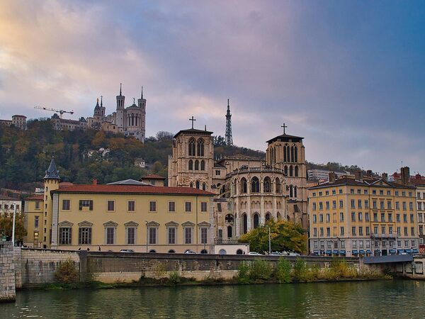 Car Hire Lyon