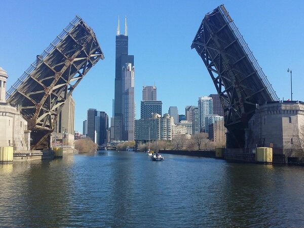 Chicago River Cruises