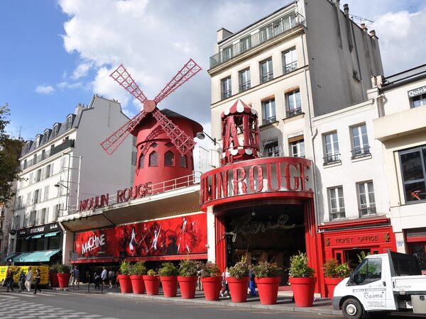Paris Night Tour + Moulin Rouge Show