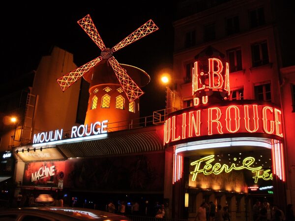 Paris Night Tour + Moulin Rouge Show